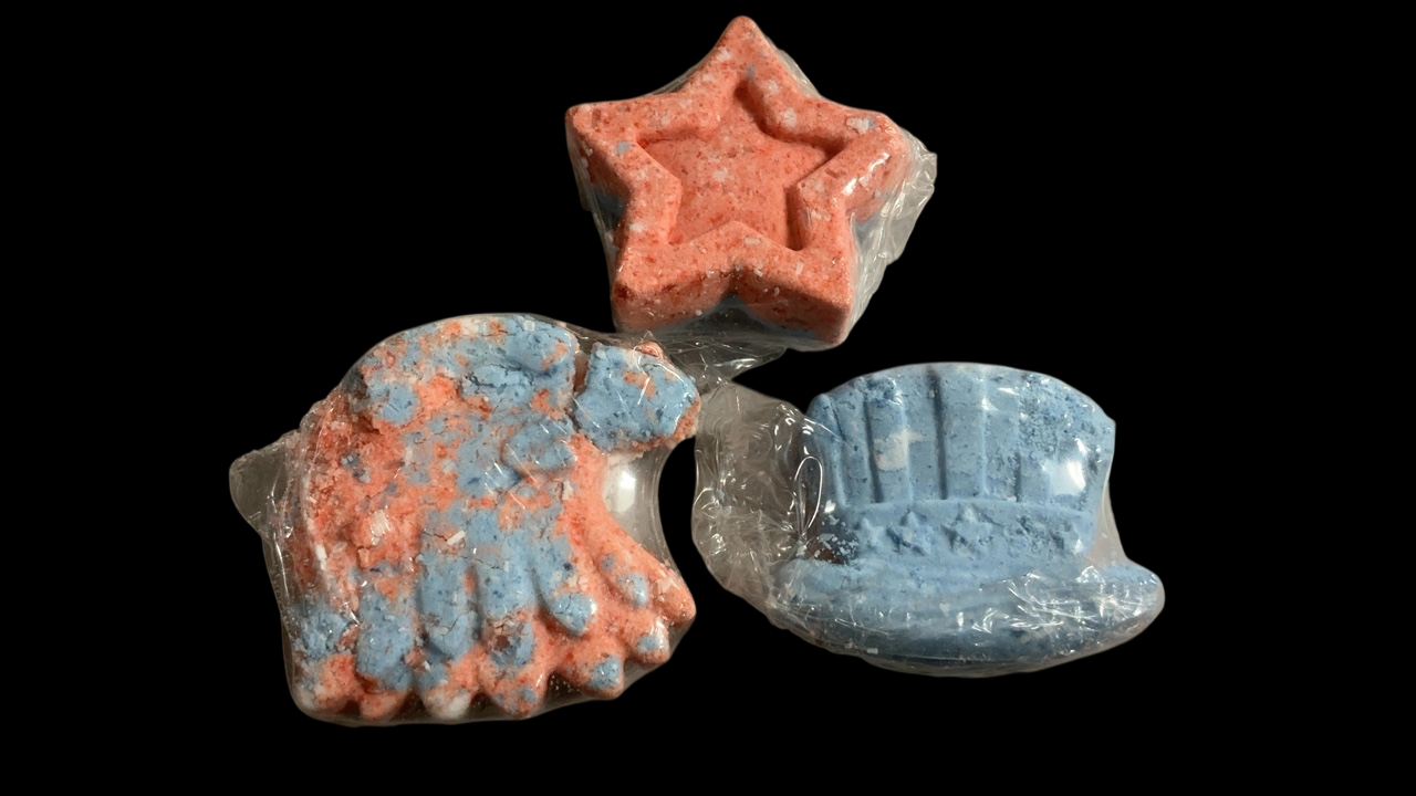 Freedom Factory Bath Bomb Pink and Blue